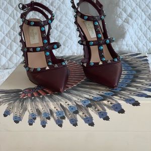 Valentino Oxblood Rockstuds